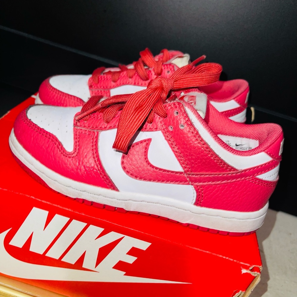 Nike dunk low pink